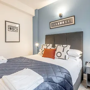 Kula - Tower Bridge Apartment London